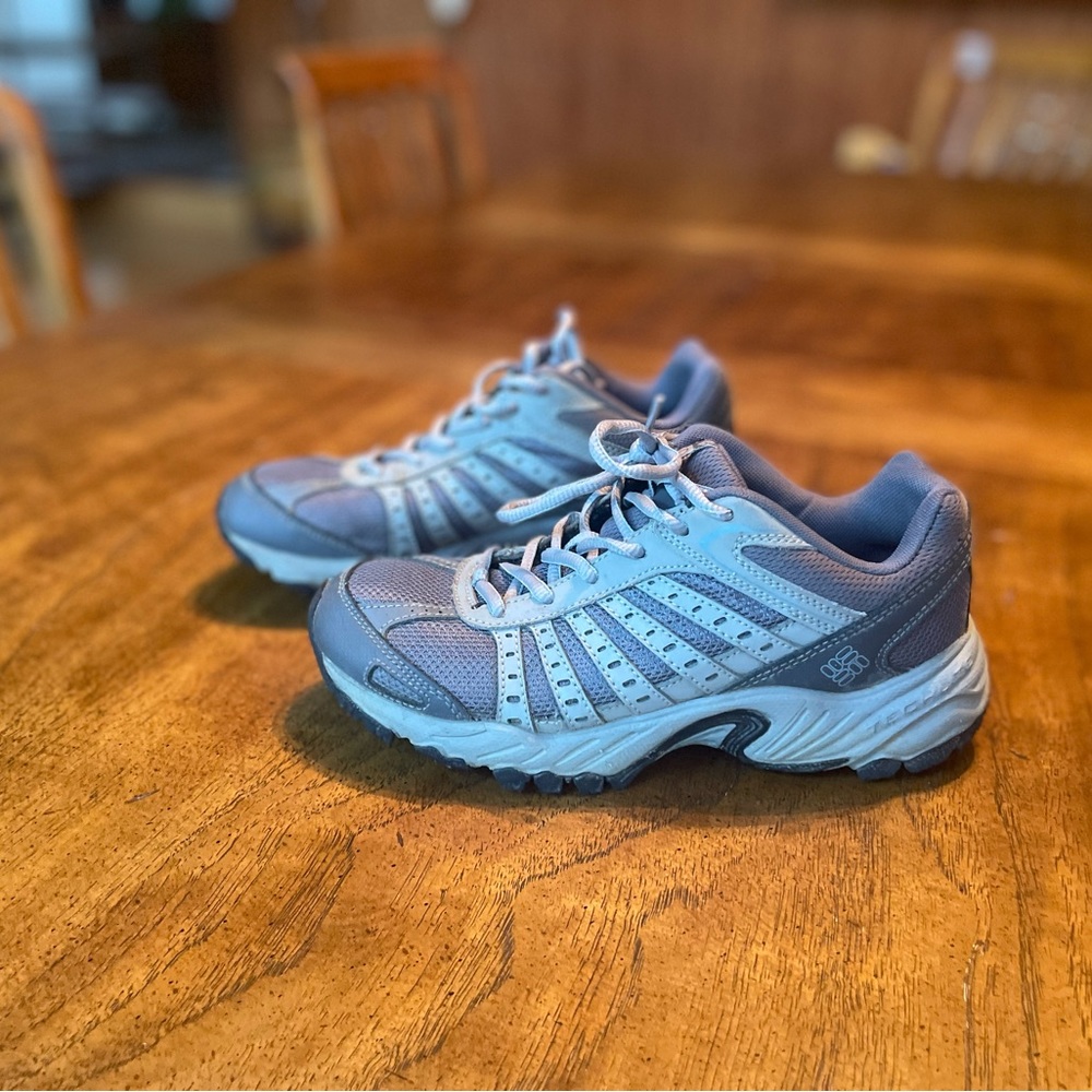 Columbia Hiking Shoe, Size 8, Gently Used